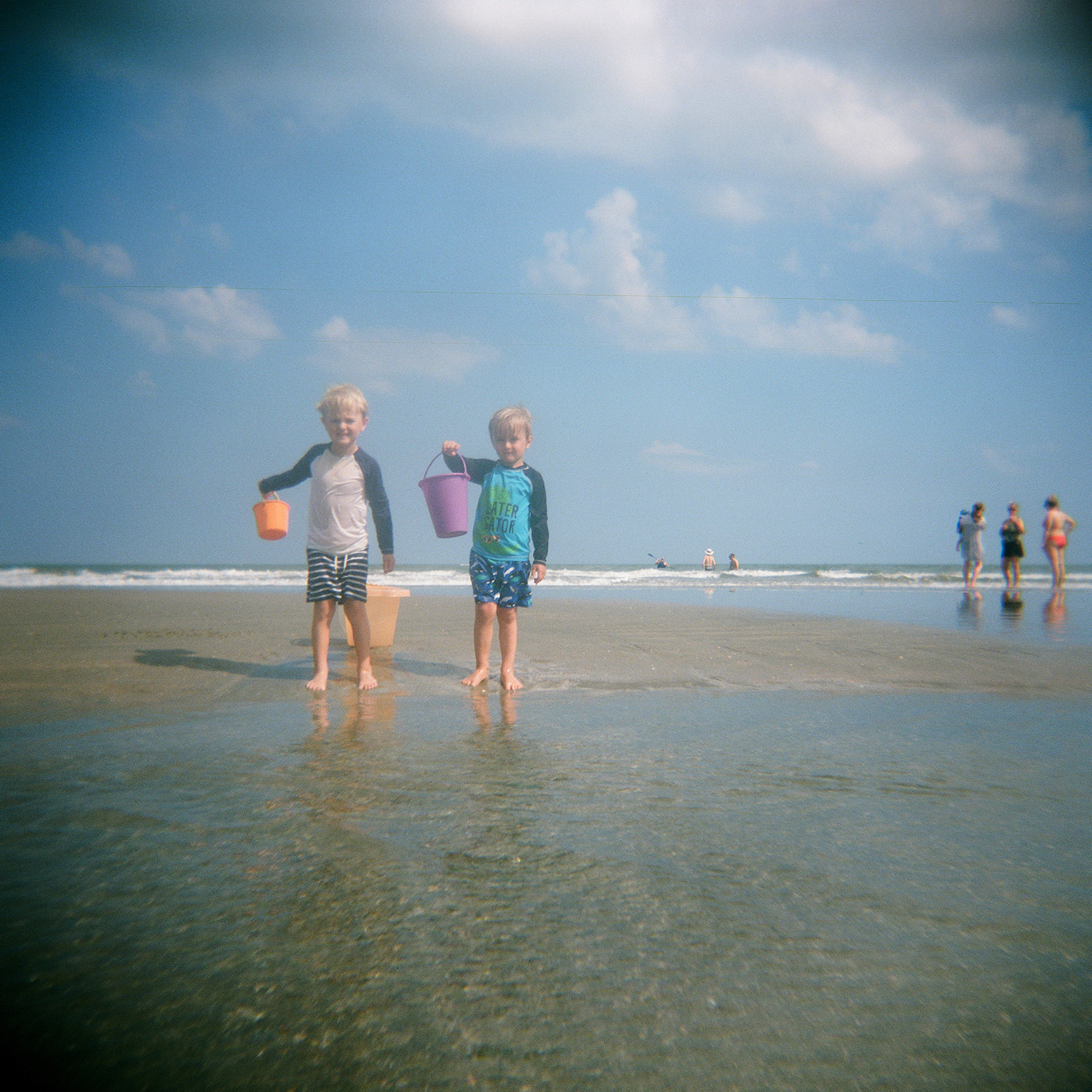 000059560010-BetsyBeach2018paigegreen